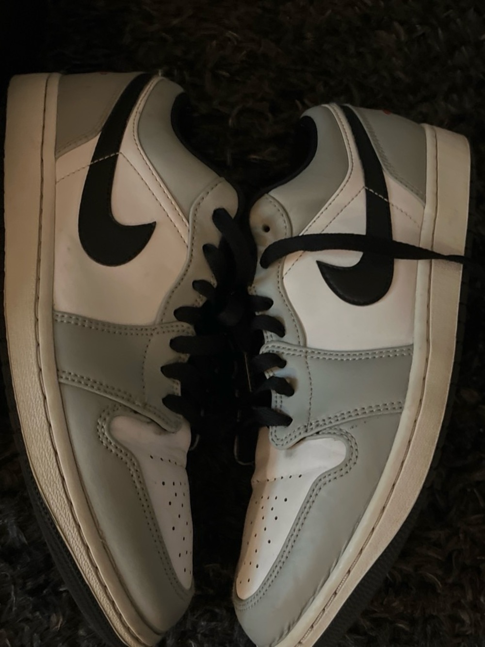 Flexible with prices Nike Men's Low-Top Sneakers in White and Gray